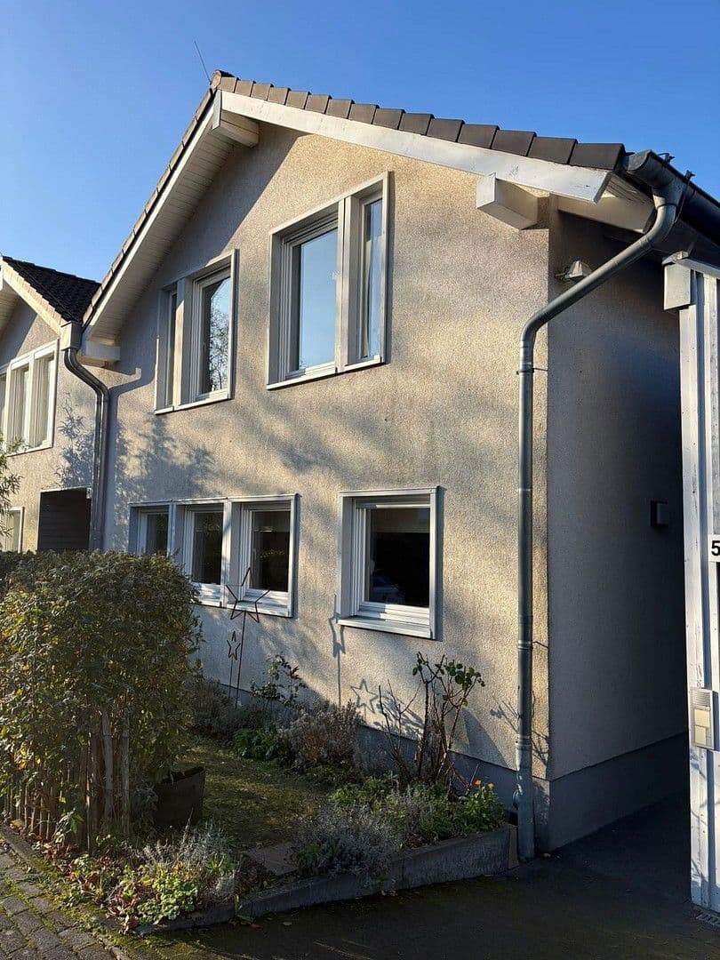 Prodej domu 213 m², pozemek 313 m², Wuppertal, Severní Porýní-Vestfálsko Prodej domu 213 m², pozemek 313 m², Wuppertal, Severní Porýní-Vestfálsko