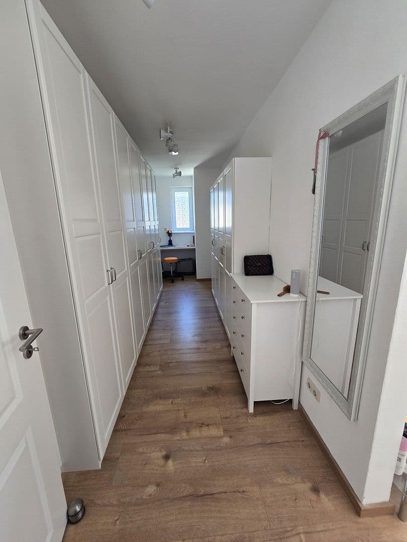 Prodej domu 177 m², pozemek 675 m², Badner Weg 5, Bad Mergentheim, Bádensko-Württembersko Prodej domu 177 m², pozemek 675 m², Badner Weg 5, Bad Mergentheim, Bádensko-Württembersko