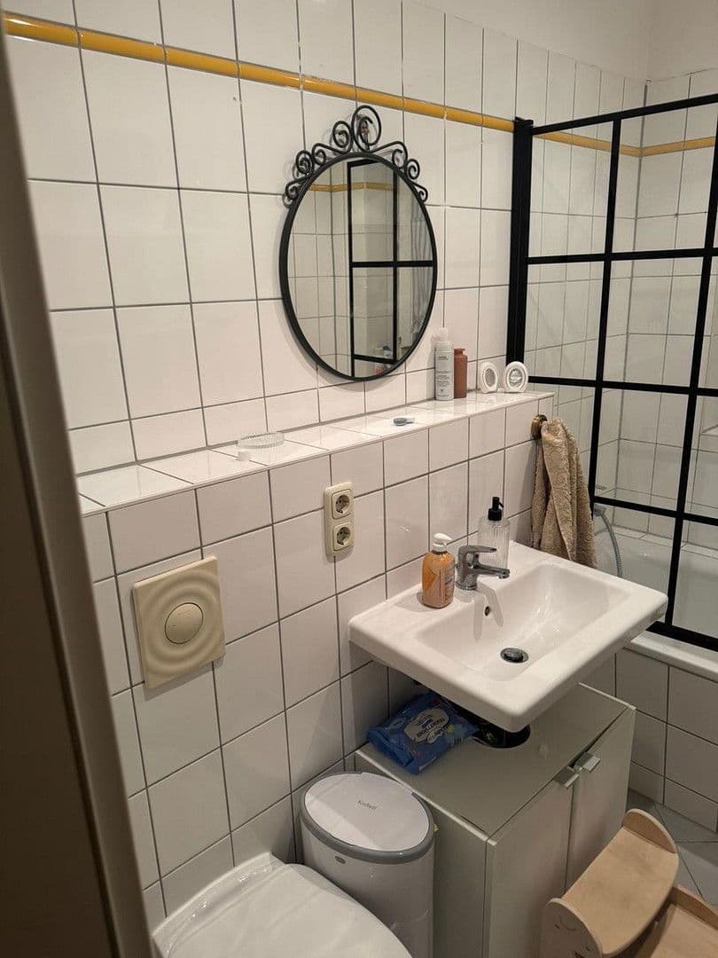 Pronájem bytu 2+1 65 m², Herloßsohnstrasse 4, Leipzig, Sasko Pronájem bytu 2+1 65 m², Herloßsohnstrasse 4, Leipzig, Sasko