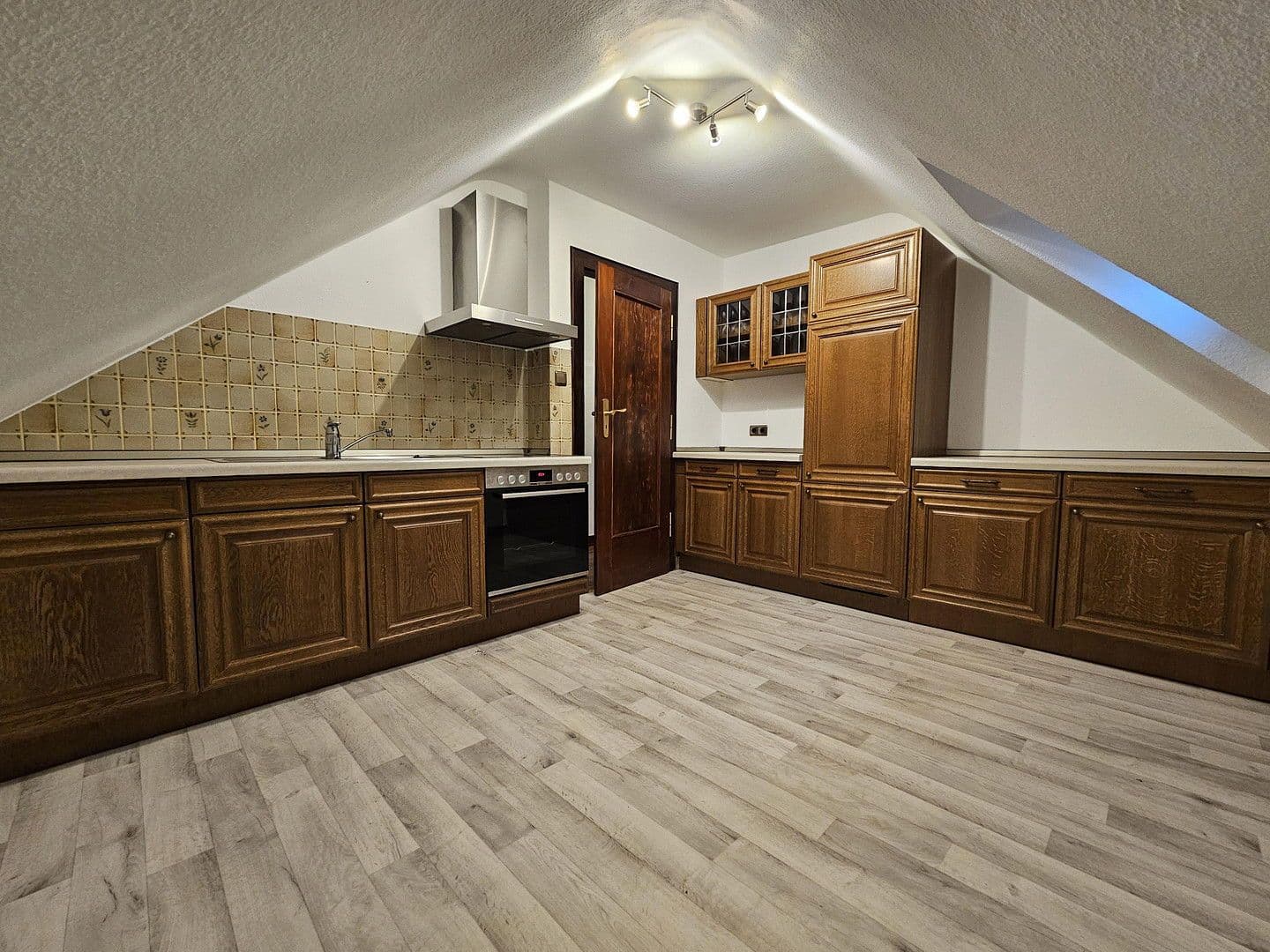 Pronájem bytu 2+1 49 m², Frankfurt am Main, Hessen Pronájem bytu 2+1 49 m², Frankfurt am Main, Hessen