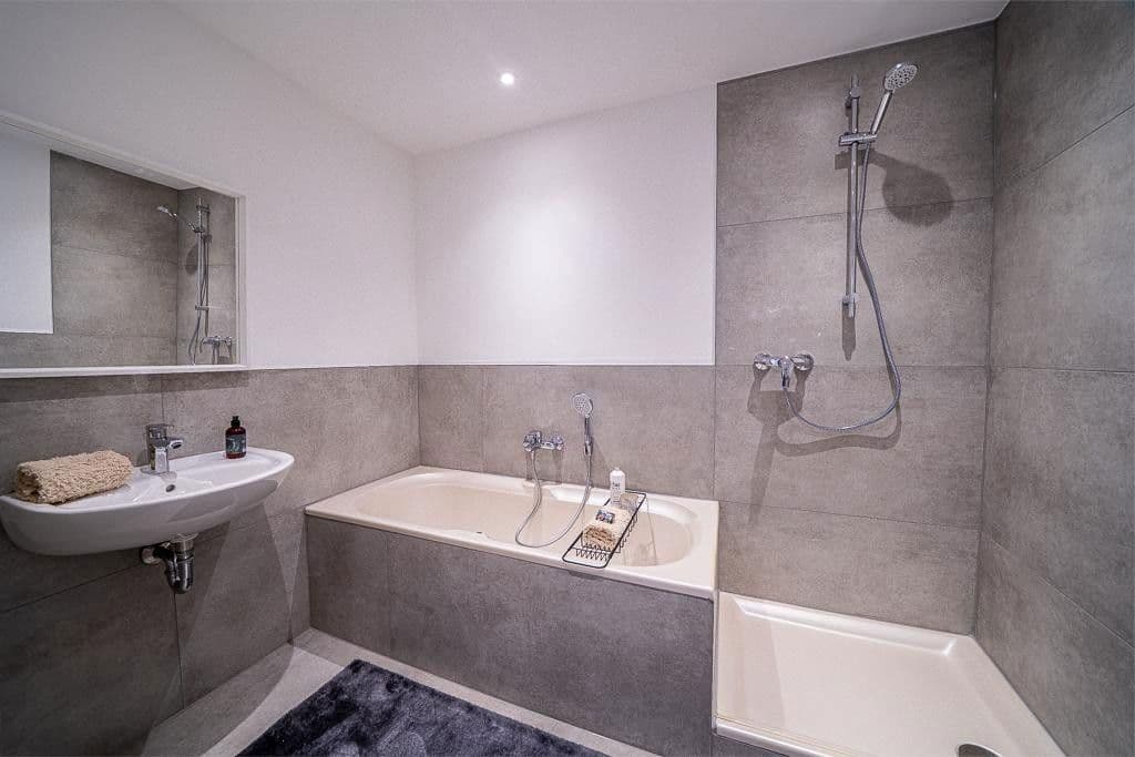 Prodej bytu 3+1 82 m², Schwarzer Weg 1, Koblenz, Porýní-Falc Prodej bytu 3+1 82 m², Schwarzer Weg 1, Koblenz, Porýní-Falc