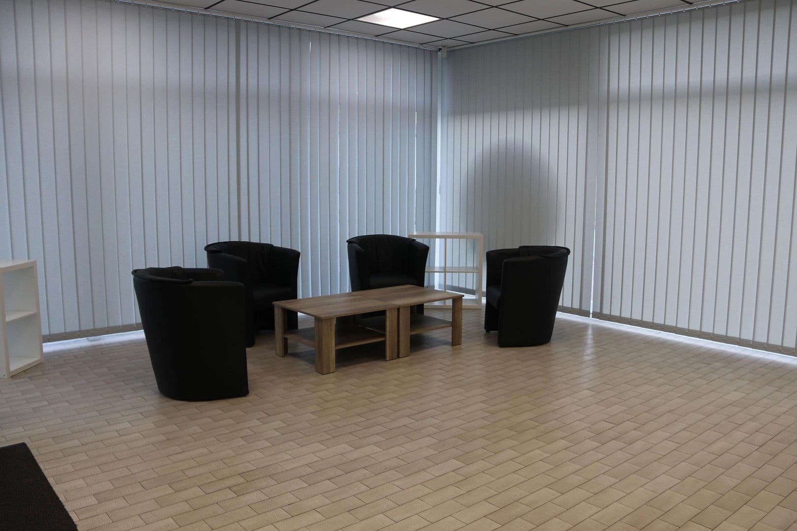 Pronájem nebytového prostoru 2.910 m², Eickelstraße 2, Arnsberg, Severní Porýní-Vestfálsko Pronájem nebytového prostoru 2.910 m², Eickelstraße 2, Arnsberg, Severní Porýní-Vestfálsko