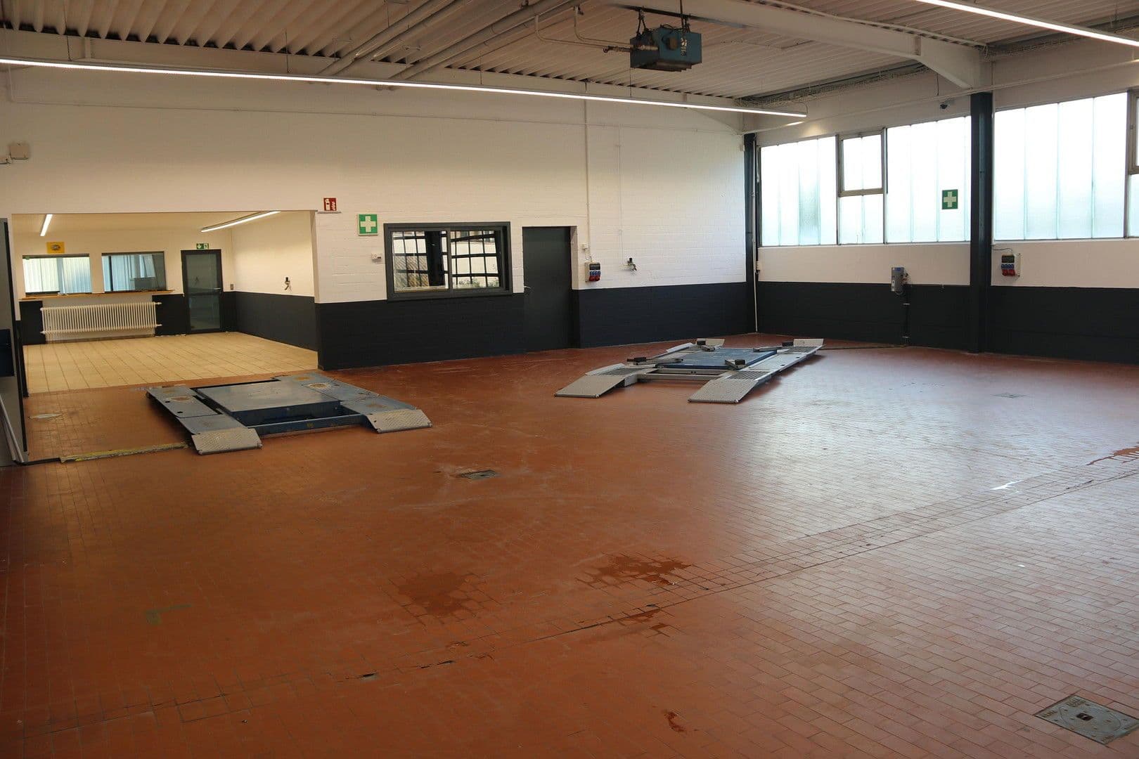 Pronájem nebytového prostoru 2.910 m², Eickelstraße 2, Arnsberg, Severní Porýní-Vestfálsko Pronájem nebytového prostoru 2.910 m², Eickelstraße 2, Arnsberg, Severní Porýní-Vestfálsko