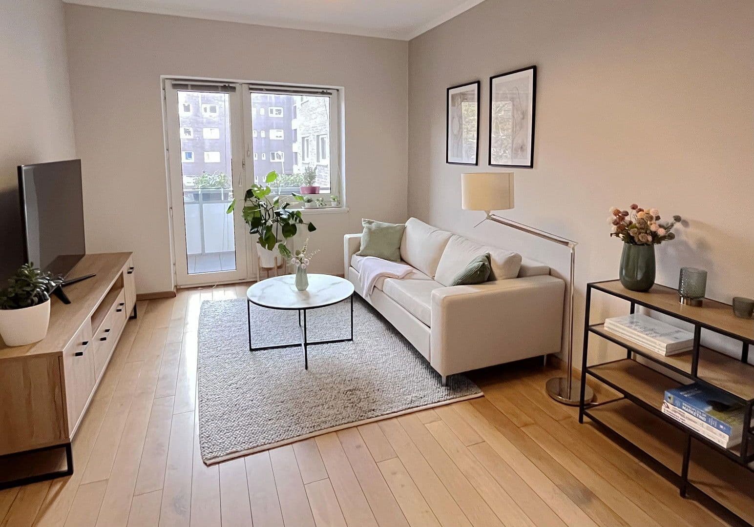 Pronájem bytu 3+1 76 m², Hamburg, Hamburg Pronájem bytu 3+1 76 m², Hamburg, Hamburg