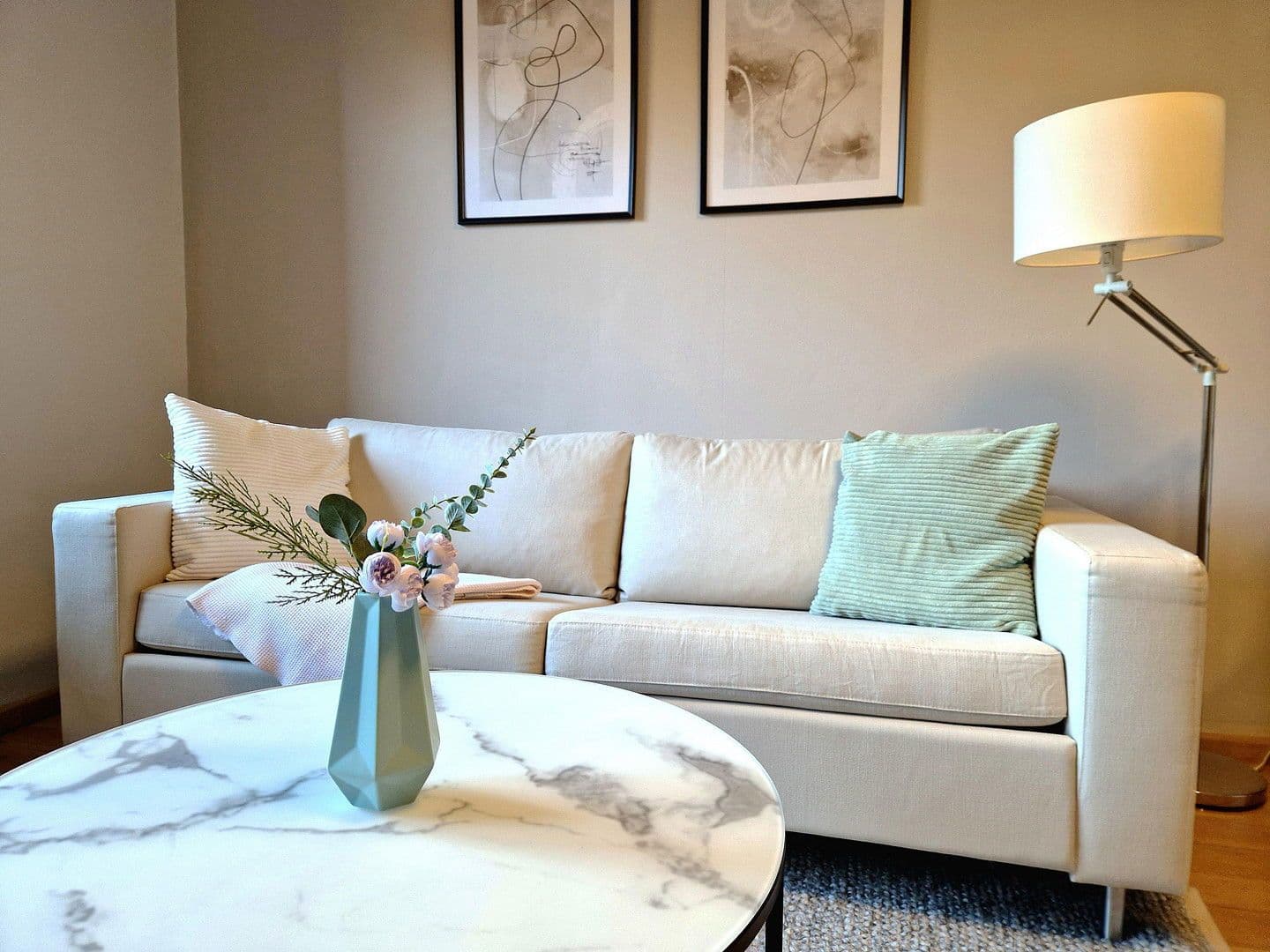 Pronájem bytu 3+1 76 m², Hamburg, Hamburg Pronájem bytu 3+1 76 m², Hamburg, Hamburg