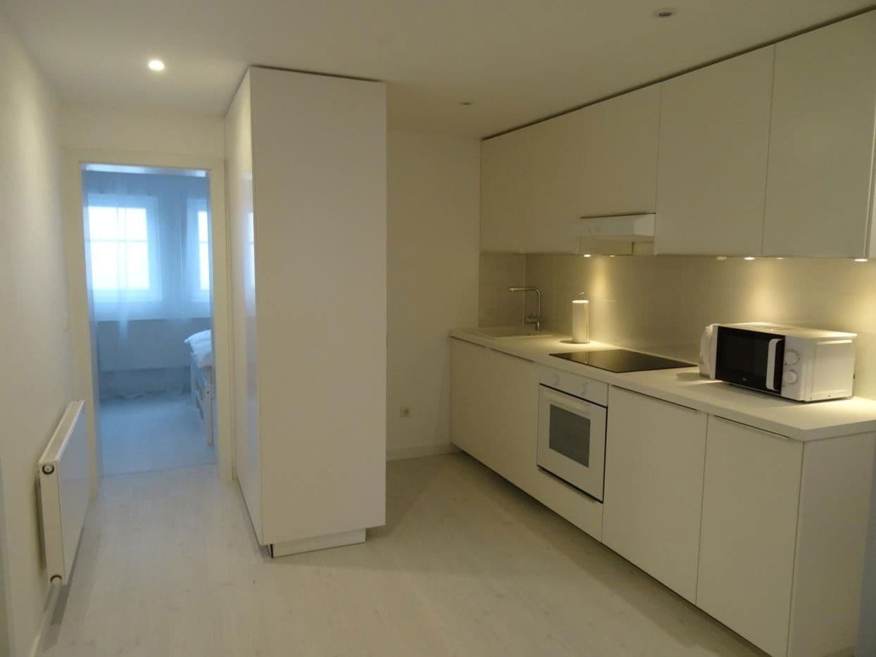 Pronájem bytu 3+1 56 m², Stuttgart, Bádensko-Württembersko Pronájem bytu 3+1 56 m², Stuttgart, Bádensko-Württembersko