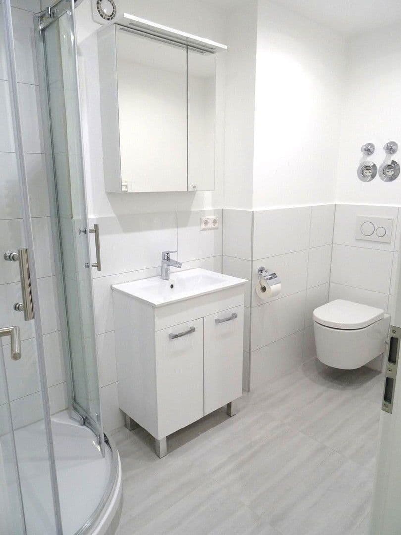 Pronájem bytu 3+1 56 m², Stuttgart, Bádensko-Württembersko Pronájem bytu 3+1 56 m², Stuttgart, Bádensko-Württembersko