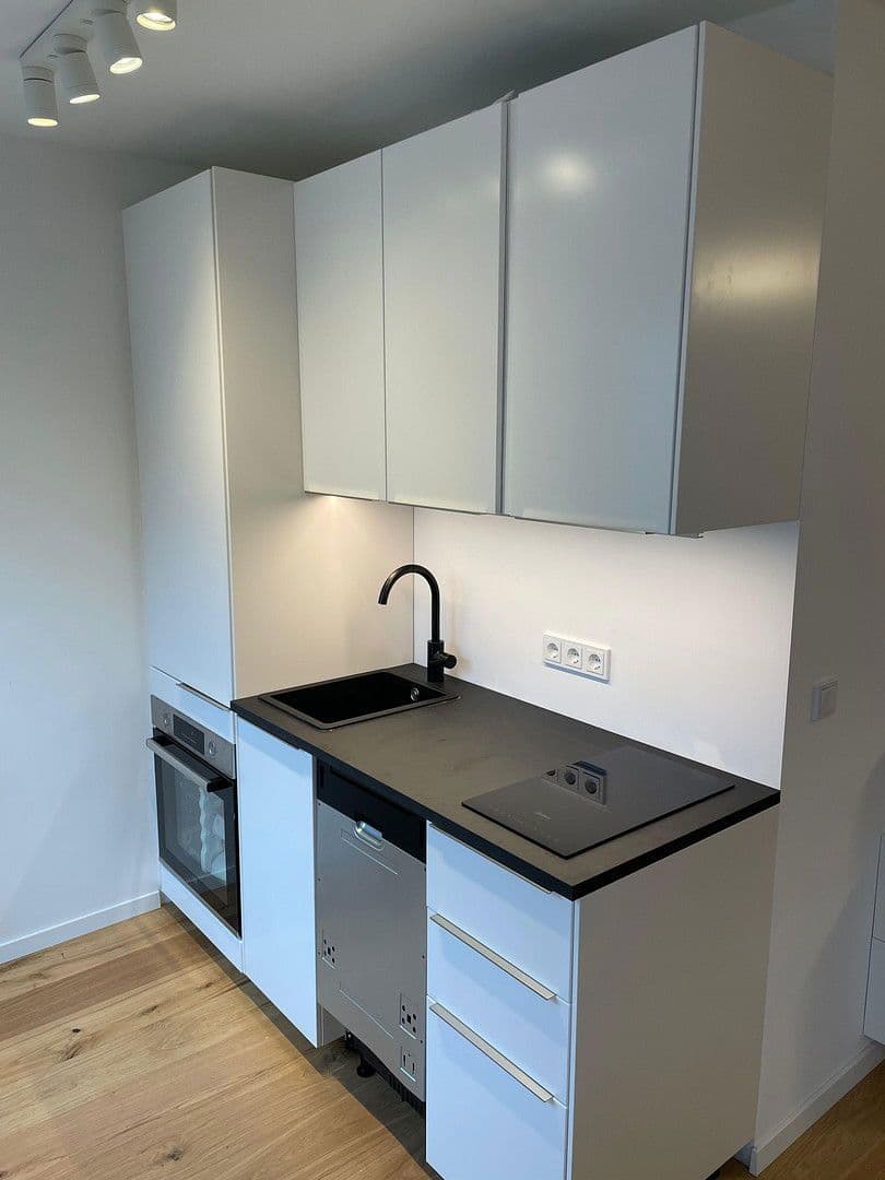 Pronájem bytu 1+1 38 m², Krottenkopfstraße 5, München, Bavorsko Pronájem bytu 1+1 38 m², Krottenkopfstraße 5, München, Bavorsko