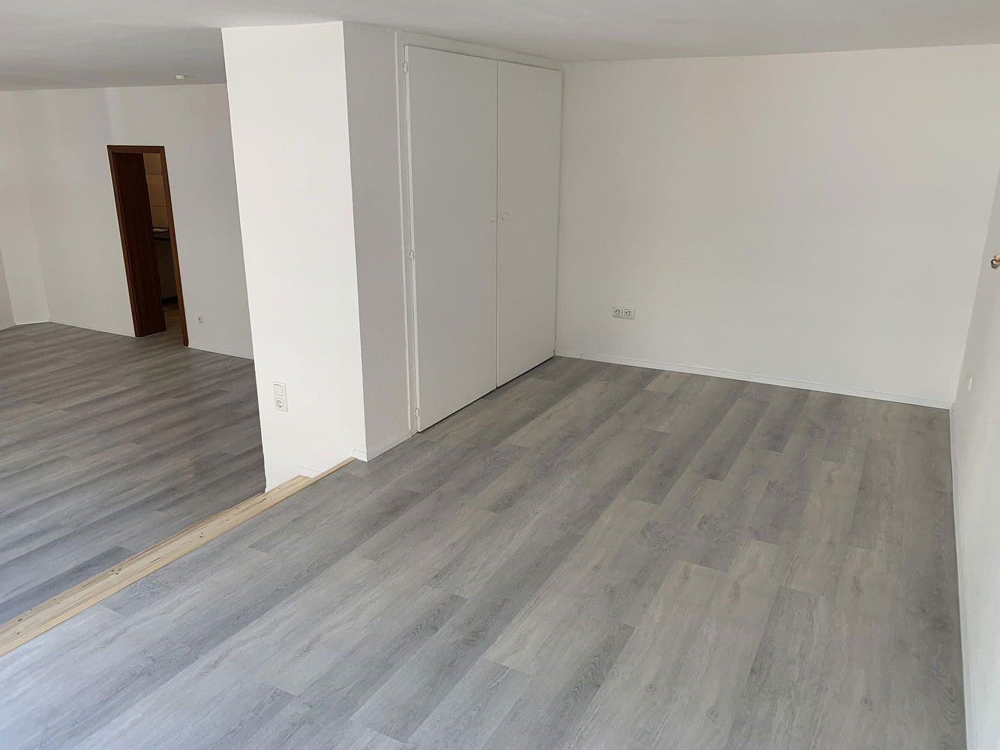 Pronájem bytu 1+kk 60 m², Schloßstraße 69, Düsseldorf, Severní Porýní-Vestfálsko Pronájem bytu 1+kk 60 m², Schloßstraße 69, Düsseldorf, Severní Porýní-Vestfálsko