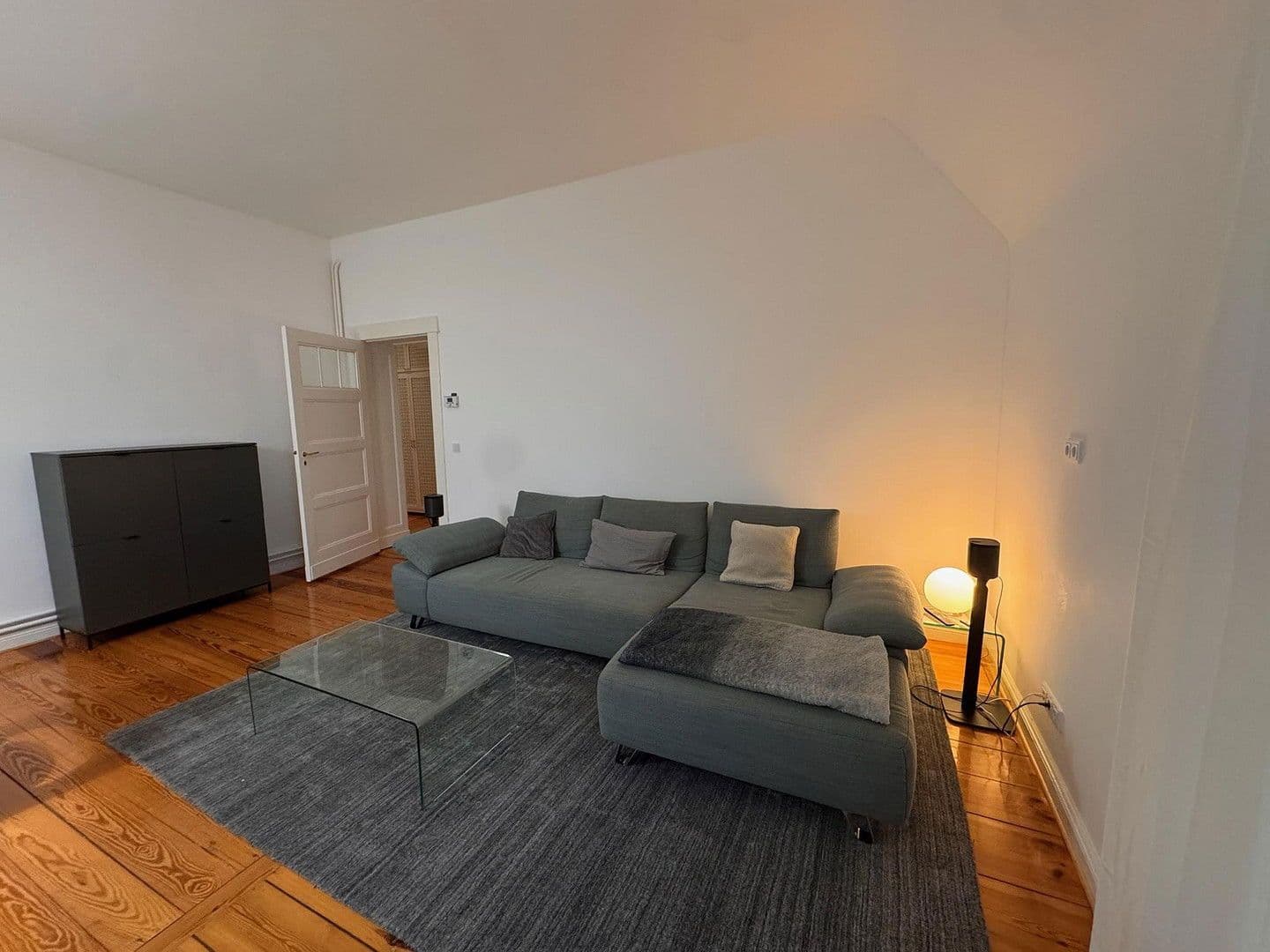 Pronájem bytu 2+1 80 m², Berlin, Berlín Pronájem bytu 2+1 80 m², Berlin, Berlín