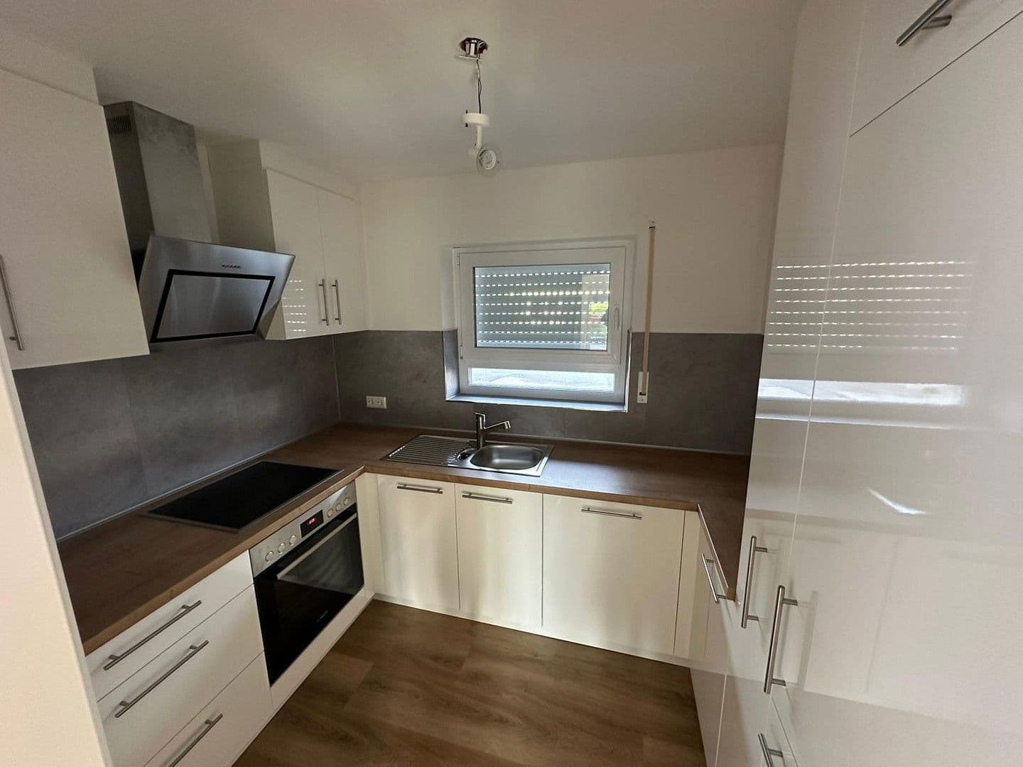 Pronájem domu 99 m², pozemek 397 m², Langenenslingen, Bádensko-Württembersko Pronájem domu 99 m², pozemek 397 m², Langenenslingen, Bádensko-Württembersko