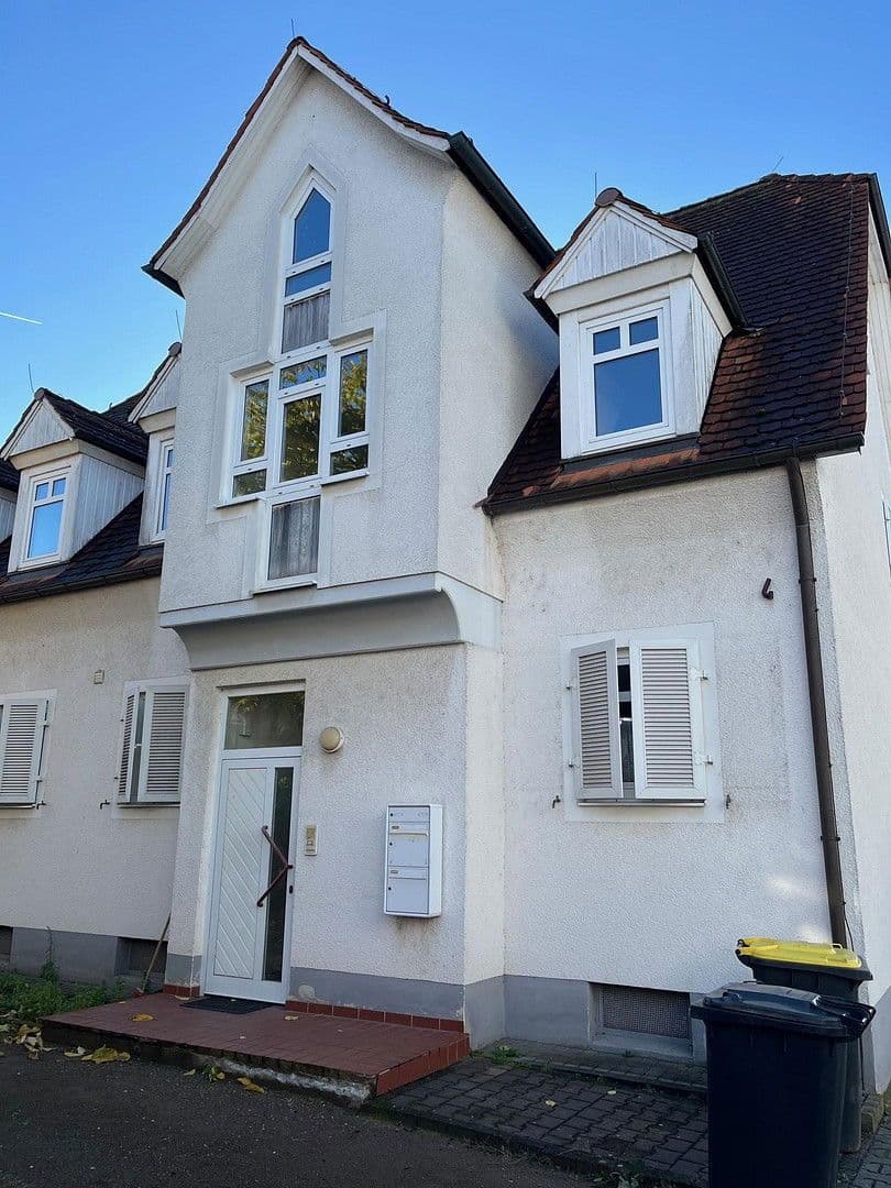 Prodej domu 244 m², pozemek 340 m², Zehntengasse 4, Groß-Gerau, Hessen Prodej domu 244 m², pozemek 340 m², Zehntengasse 4, Groß-Gerau, Hessen