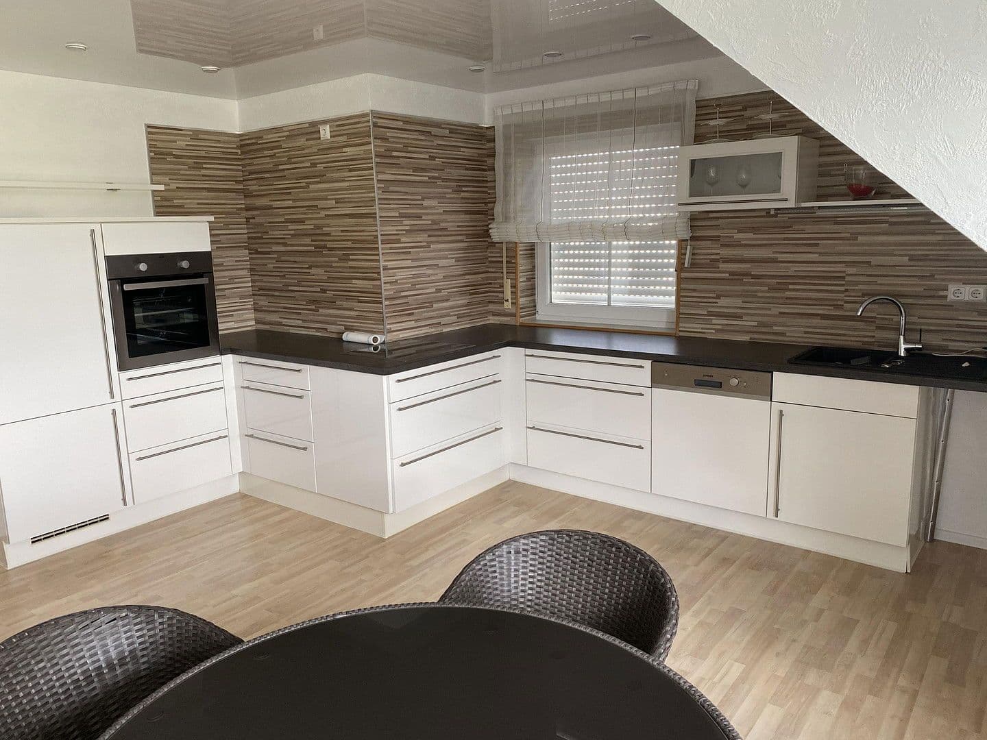 Prodej domu 287 m², pozemek 560 m², Kitzingen, Bavorsko Prodej domu 287 m², pozemek 560 m², Kitzingen, Bavorsko