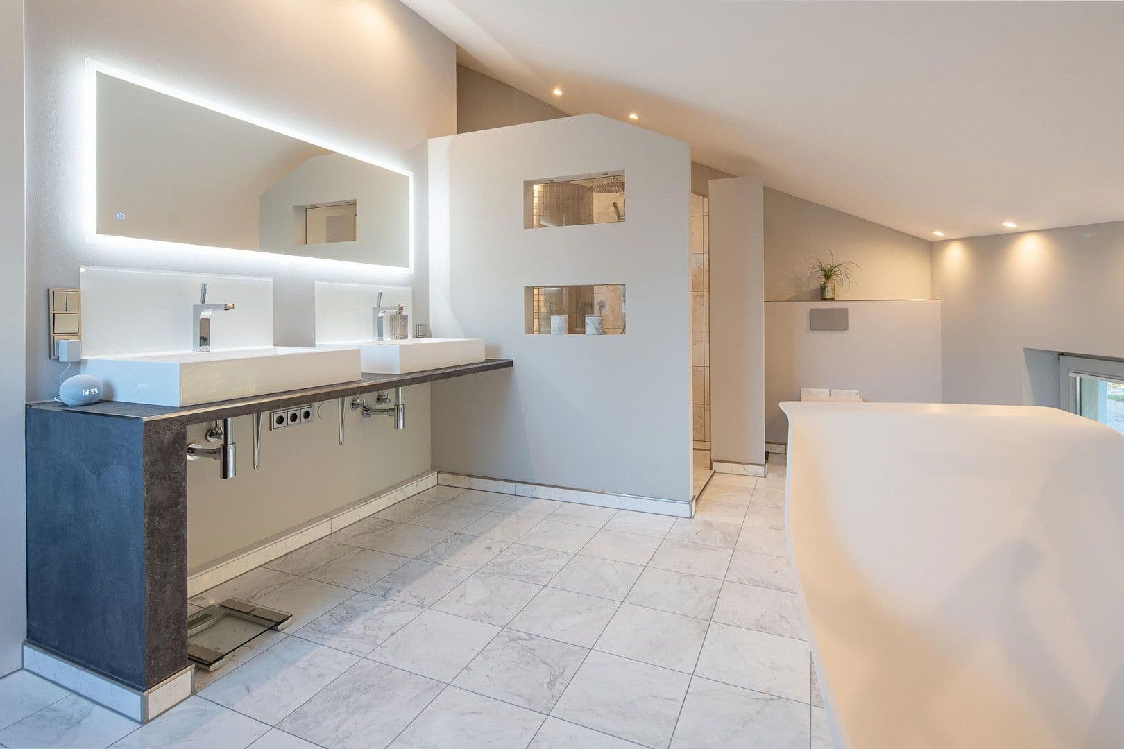 Prodej domu 270 m², pozemek 1.252 m², An den Birken 23 A, Jesteburg, Dolní Sasko Prodej domu 270 m², pozemek 1.252 m², An den Birken 23 A, Jesteburg, Dolní Sasko