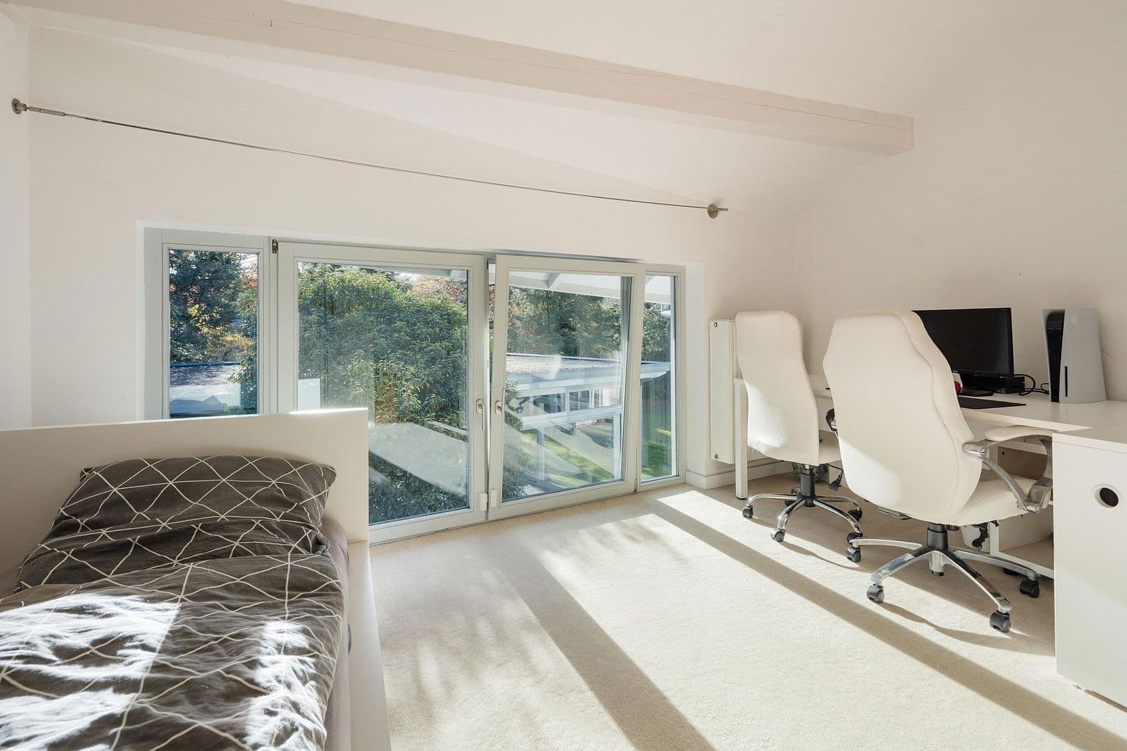 Prodej domu 270 m², pozemek 1.252 m², An den Birken 23 A, Jesteburg, Dolní Sasko Prodej domu 270 m², pozemek 1.252 m², An den Birken 23 A, Jesteburg, Dolní Sasko