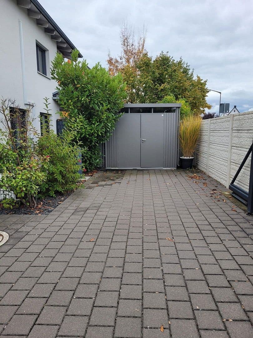 Pronájem domu 204 m², pozemek 350 m², Nürnberg, Bavorsko Pronájem domu 204 m², pozemek 350 m², Nürnberg, Bavorsko