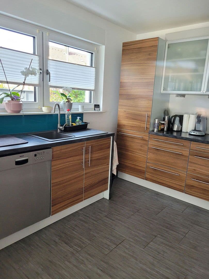 Pronájem domu 204 m², pozemek 350 m², Nürnberg, Bavorsko Pronájem domu 204 m², pozemek 350 m², Nürnberg, Bavorsko