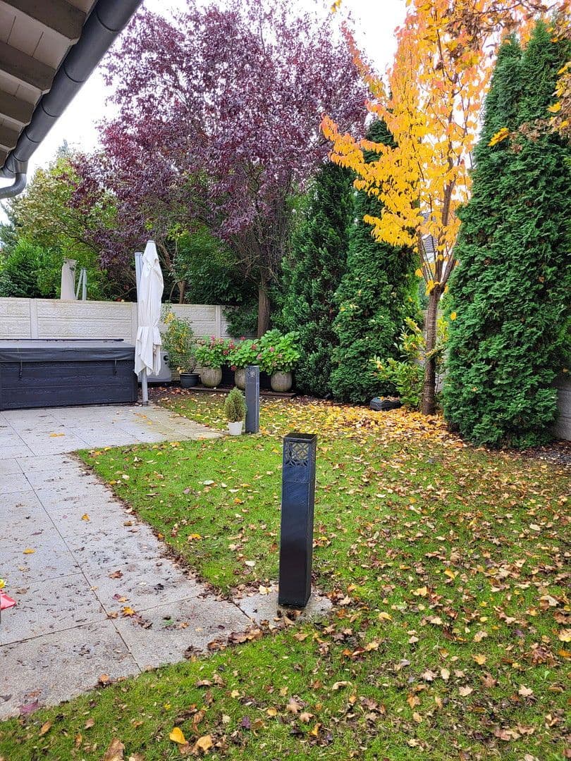 Pronájem domu 204 m², pozemek 350 m², Nürnberg, Bavorsko Pronájem domu 204 m², pozemek 350 m², Nürnberg, Bavorsko