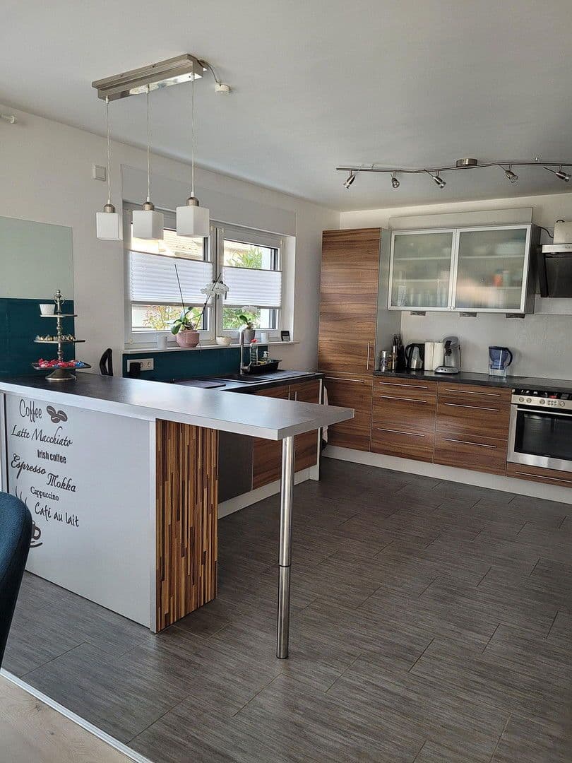 Pronájem domu 204 m², pozemek 350 m², Nürnberg, Bavorsko Pronájem domu 204 m², pozemek 350 m², Nürnberg, Bavorsko