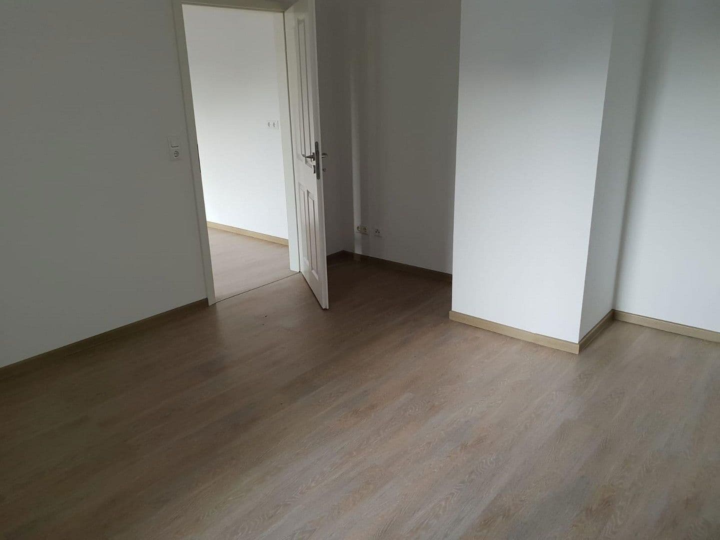 Pronájem bytu 3+1 81 m², Altes Dorf 20, Stendal, Sasko-Anhaltsko Pronájem bytu 3+1 81 m², Altes Dorf 20, Stendal, Sasko-Anhaltsko