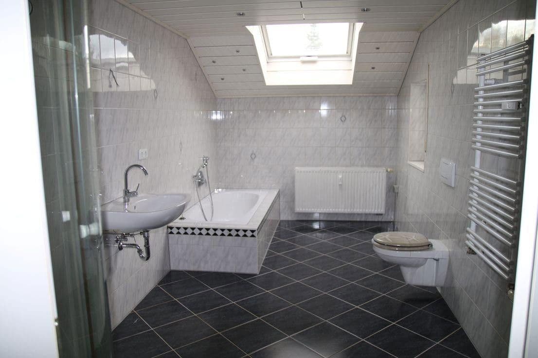 Pronájem bytu 6+1 190 m², Ziegelmoosstraße 25, Rain, Bavorsko Pronájem bytu 6+1 190 m², Ziegelmoosstraße 25, Rain, Bavorsko