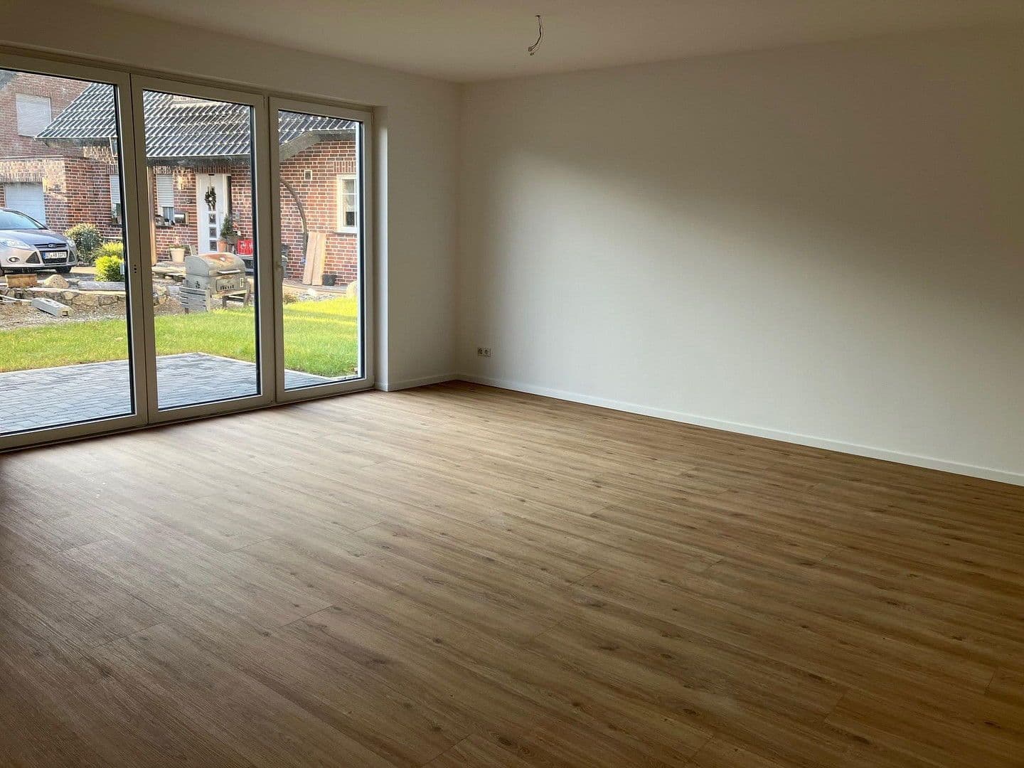 Prodej domu 166 m², pozemek 170 m², Teutoburger Weg 83b, Schloß Holte-Stukenbrock, Severní Porýní-Vestfálsko Prodej domu 166 m², pozemek 170 m², Teutoburger Weg 83b, Schloß Holte-Stukenbrock, Severní Porýní-Vestfálsko