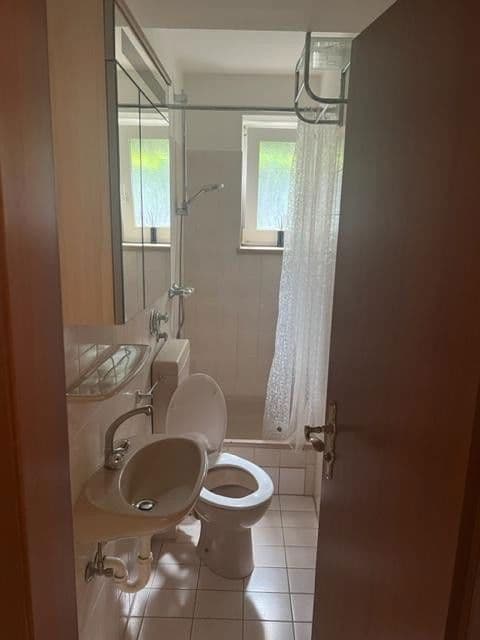 Pronájem bytu 1+1 18 m², Gröbenzellerstrasse 2, Puchheim, Bavorsko Pronájem bytu 1+1 18 m², Gröbenzellerstrasse 2, Puchheim, Bavorsko