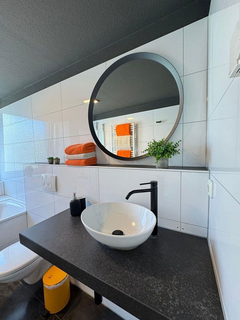 Pronájem bytu 1+1 38 m², Oberbilker Allee 39, Düsseldorf, Severní Porýní-Vestfálsko Pronájem bytu 1+1 38 m², Oberbilker Allee 39, Düsseldorf, Severní Porýní-Vestfálsko