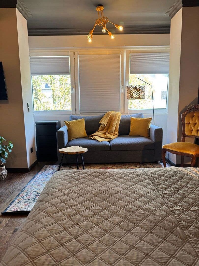 Pronájem bytu 1+1 38 m², Oberbilker Allee 39, Düsseldorf, Severní Porýní-Vestfálsko Pronájem bytu 1+1 38 m², Oberbilker Allee 39, Düsseldorf, Severní Porýní-Vestfálsko