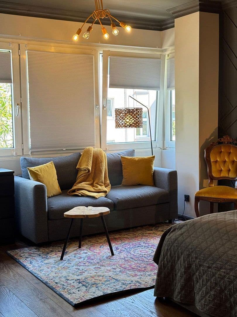 Pronájem bytu 1+1 38 m², Oberbilker Allee 39, Düsseldorf, Severní Porýní-Vestfálsko Pronájem bytu 1+1 38 m², Oberbilker Allee 39, Düsseldorf, Severní Porýní-Vestfálsko