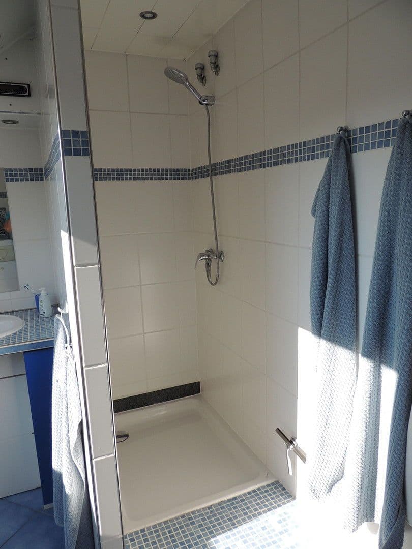 Prodej domu 211 m², pozemek 347 m², Karpfenweg 1, Rodgau, Hessen Prodej domu 211 m², pozemek 347 m², Karpfenweg 1, Rodgau, Hessen