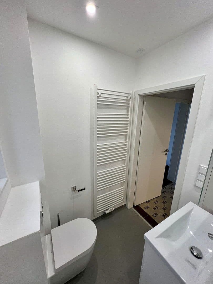 Pronájem bytu 4+1 53 m², Tannenbergstr. 15, Siegen, Severní Porýní-Vestfálsko Pronájem bytu 4+1 53 m², Tannenbergstr. 15, Siegen, Severní Porýní-Vestfálsko