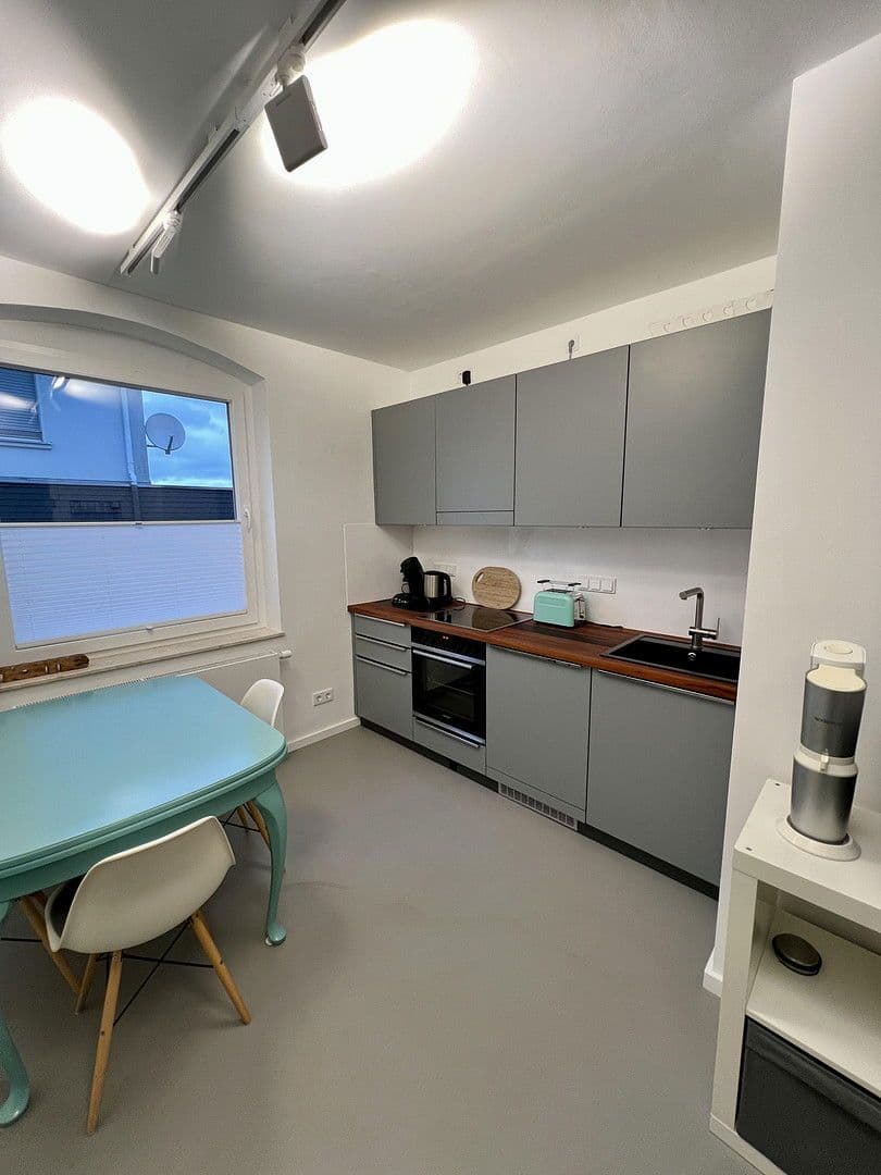 Pronájem bytu 4+1 53 m², Tannenbergstr. 15, Siegen, Severní Porýní-Vestfálsko Pronájem bytu 4+1 53 m², Tannenbergstr. 15, Siegen, Severní Porýní-Vestfálsko