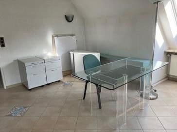 Pronájem domu 200 m², pozemek 1.100 m², Zirndorf, Bavorsko Pronájem domu 200 m², pozemek 1.100 m², Zirndorf, Bavorsko