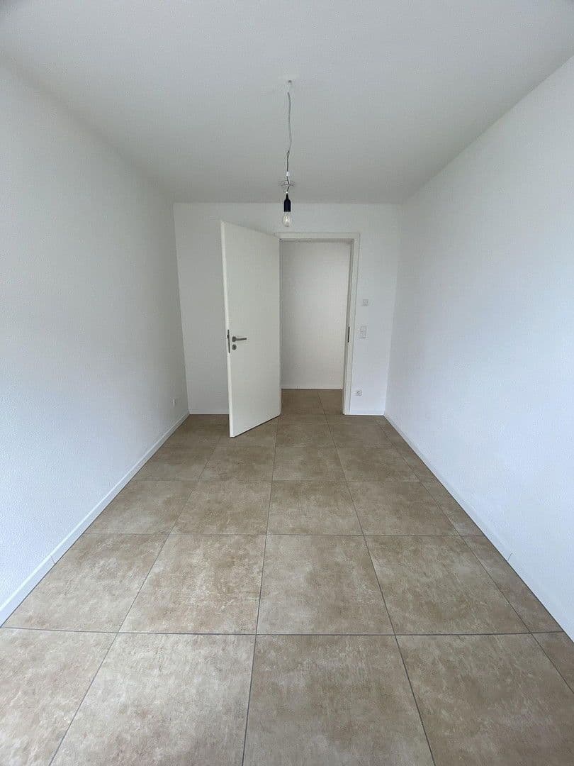 Pronájem bytu 4+1 130 m², Oberderdingen, Bádensko-Württembersko Pronájem bytu 4+1 130 m², Oberderdingen, Bádensko-Württembersko