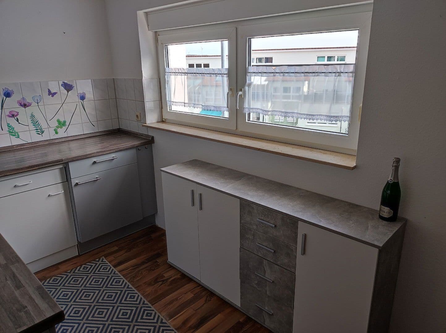 Pronájem bytu 3+kk 93 m², Bei den Linden 6, Laichingen, Bádensko-Württembersko Pronájem bytu 3+kk 93 m², Bei den Linden 6, Laichingen, Bádensko-Württembersko