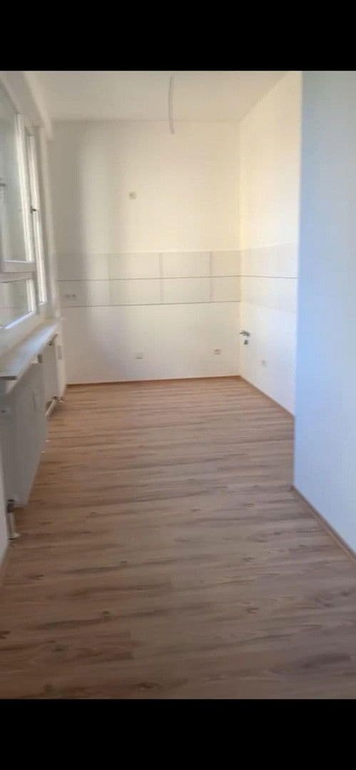 Pronájem bytu 1+1 42 m², Schillerstr. 15, Germering, Bavorsko Pronájem bytu 1+1 42 m², Schillerstr. 15, Germering, Bavorsko
