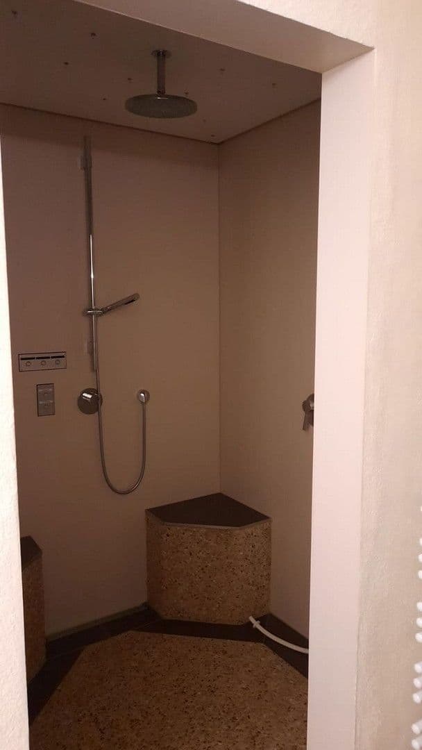 Prodej domu 159 m², pozemek 627 m², Neuötting, Bavorsko Prodej domu 159 m², pozemek 627 m², Neuötting, Bavorsko