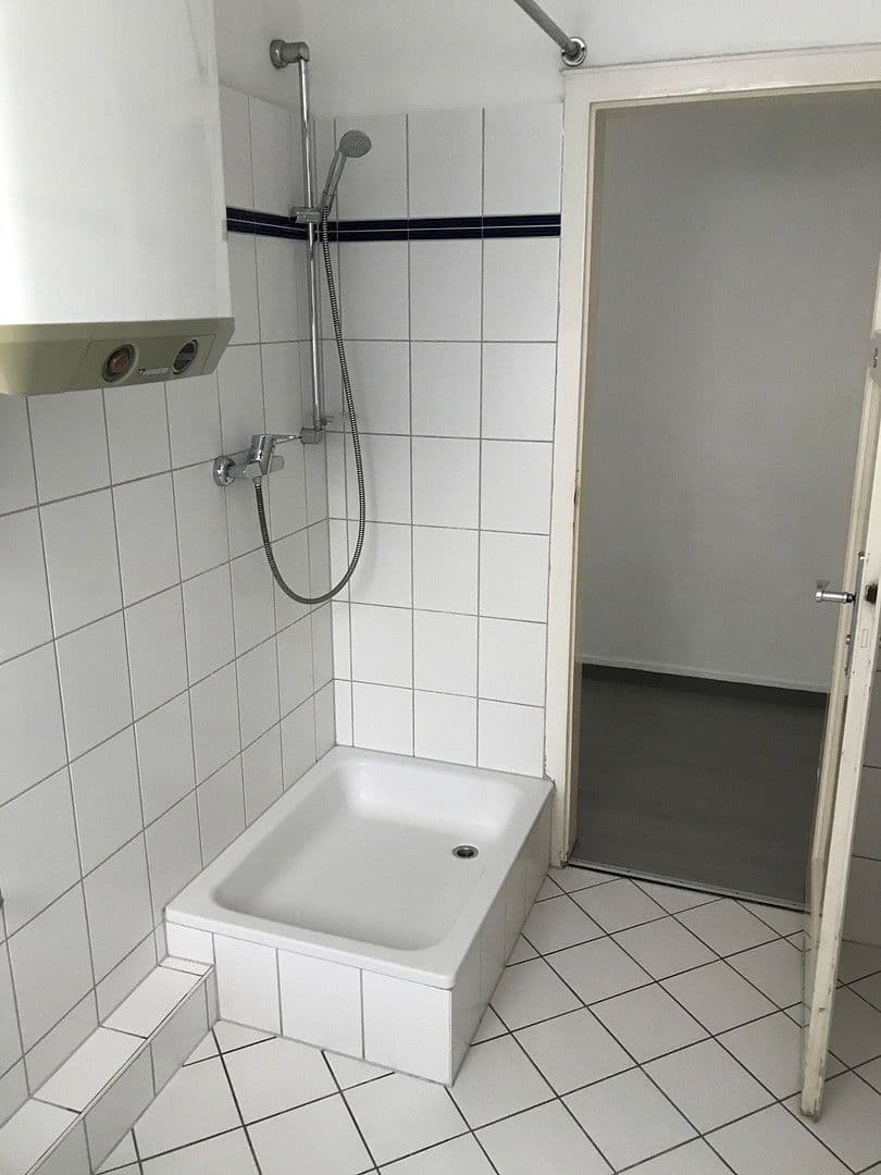 Pronájem bytu 3+1 80 m², Schützenstr. 11, Stuttgart, Bádensko-Württembersko Pronájem bytu 3+1 80 m², Schützenstr. 11, Stuttgart, Bádensko-Württembersko