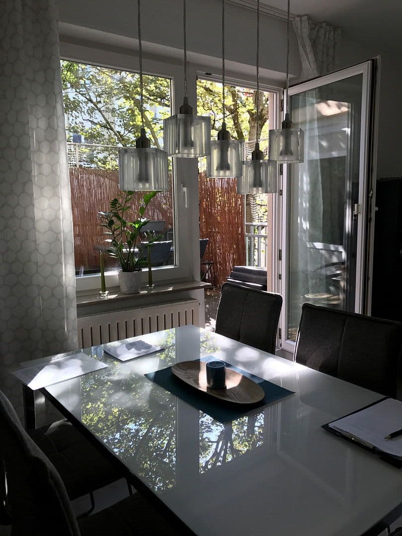 Pronájem bytu 3+1 80 m², Schützenstr. 11, Stuttgart, Bádensko-Württembersko Pronájem bytu 3+1 80 m², Schützenstr. 11, Stuttgart, Bádensko-Württembersko