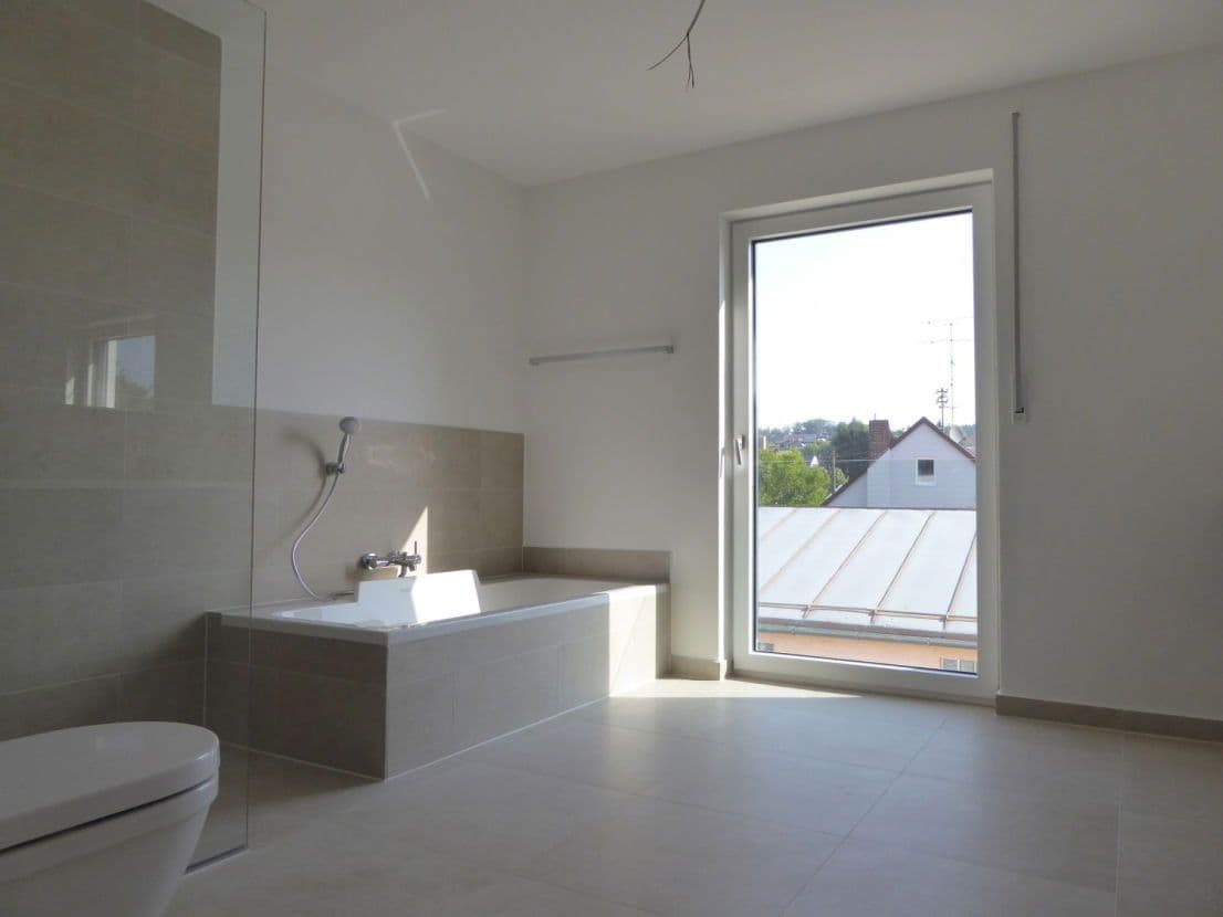 Pronájem bytu 4+kk 118 m², Hamppstraße 7b, Au in der Hallertau, Bavorsko Pronájem bytu 4+kk 118 m², Hamppstraße 7b, Au in der Hallertau, Bavorsko