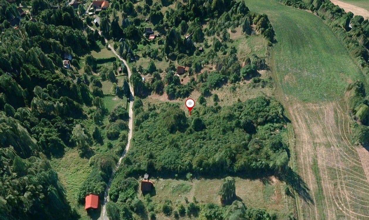 Prodej pozemku 2.065 m², Louštínská, Krušovice, Středočeský kraj Prodej pozemku 2.065 m², Louštínská, Krušovice, Středočeský kraj