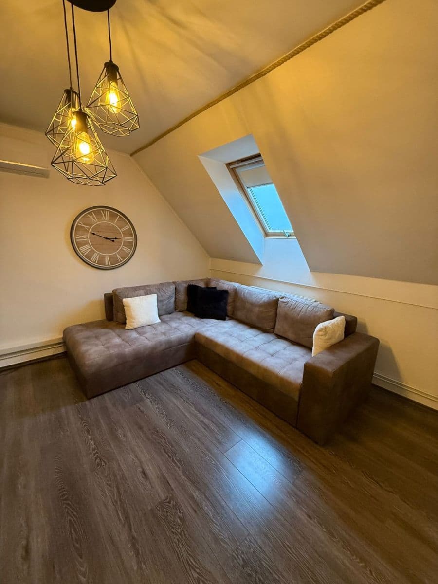 Pronájem bytu 2+kk 51 m², Průběžná, Nupaky, Středočeský kraj Pronájem bytu 2+kk 51 m², Průběžná, Nupaky, Středočeský kraj