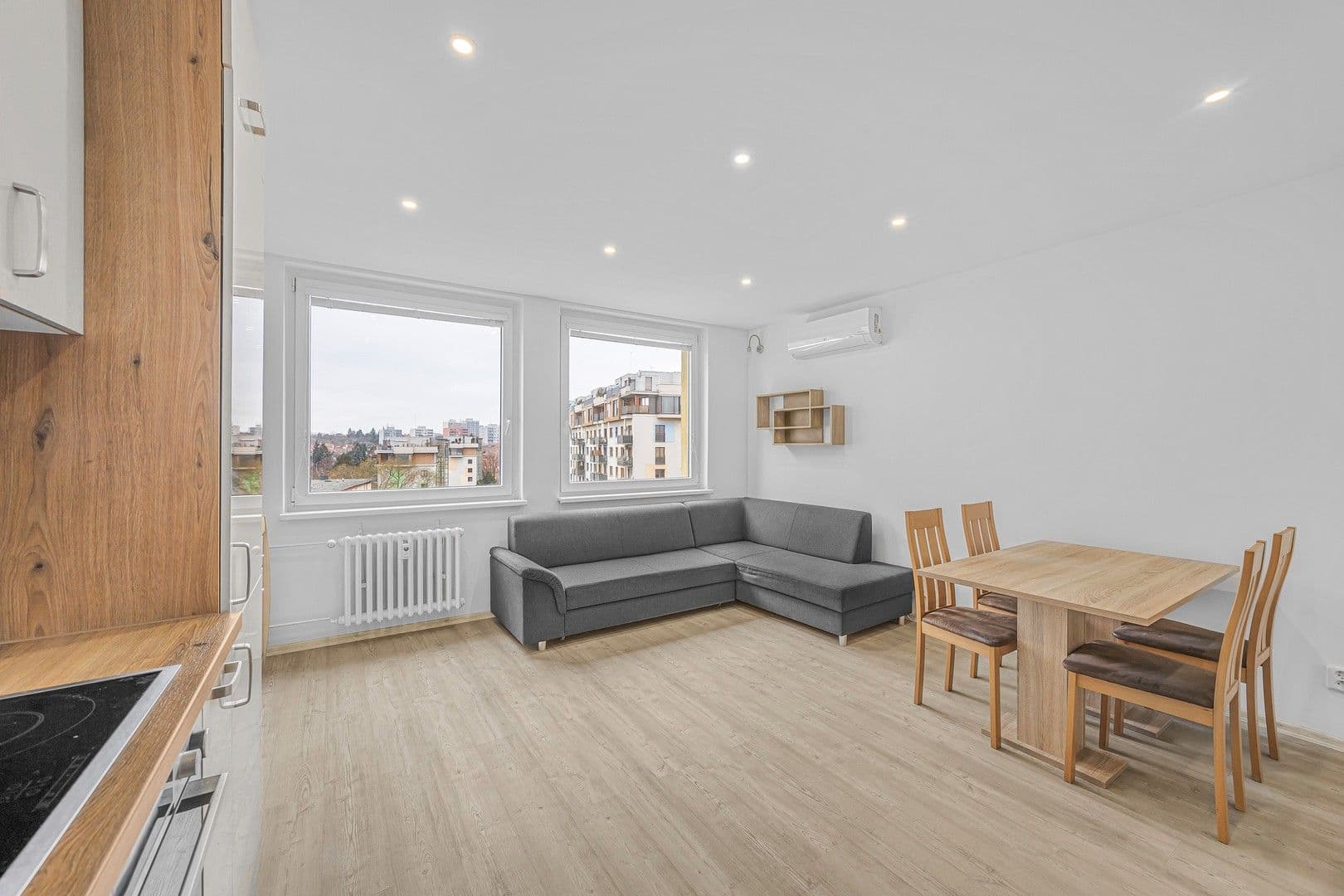 Pronájem bytu 2+kk 47 m², Pod Lipami, Praha, Praha Pronájem bytu 2+kk 47 m², Pod Lipami, Praha, Praha