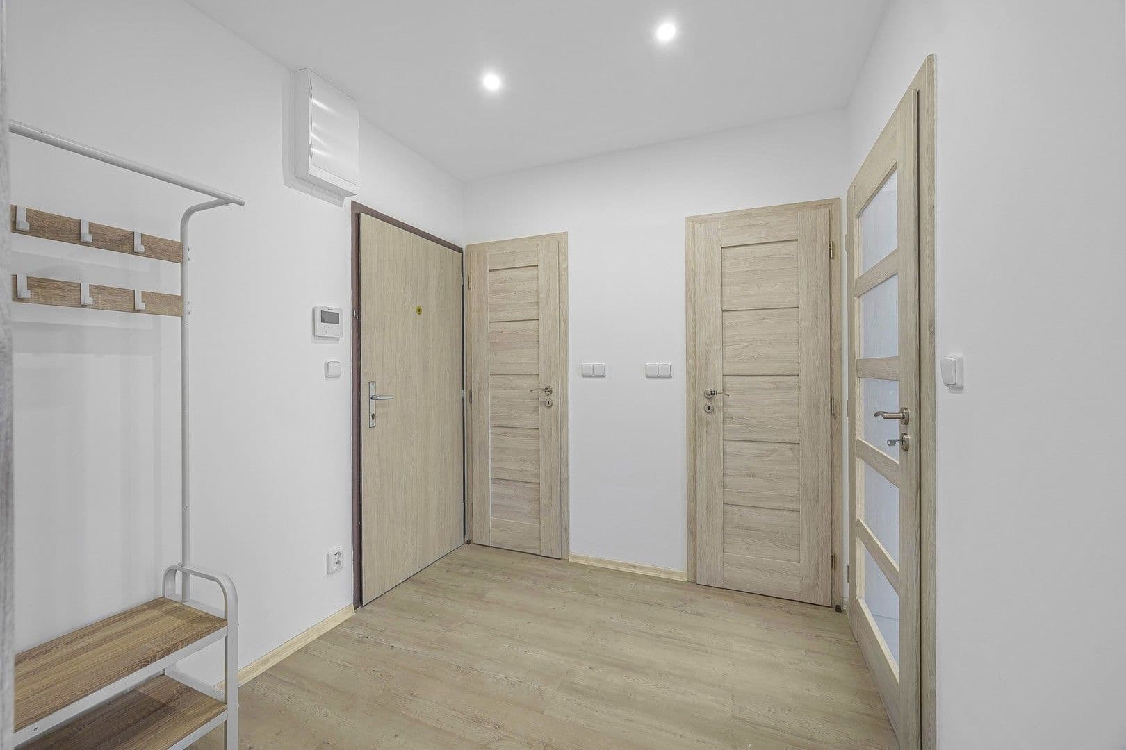Pronájem bytu 2+kk 47 m², Pod Lipami, Praha, Praha Pronájem bytu 2+kk 47 m², Pod Lipami, Praha, Praha