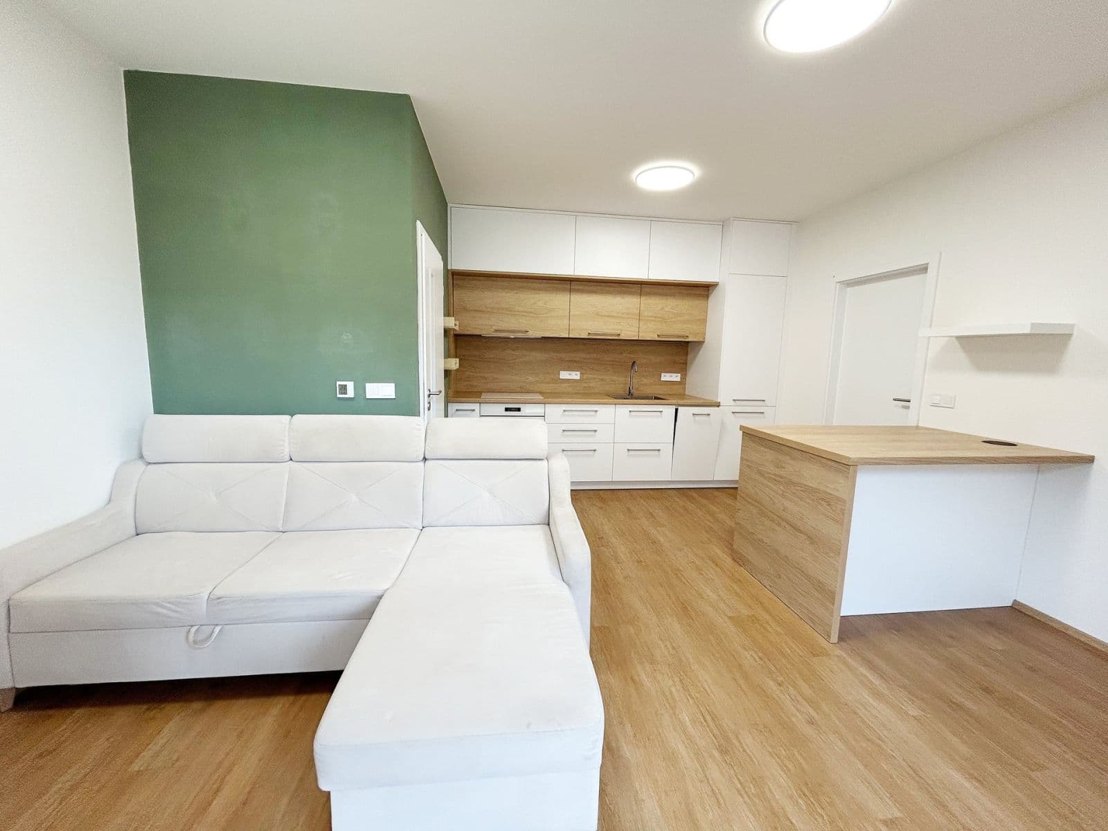 Pronájem bytu 2+kk 44 m², Zengrova, Kolín, Středočeský kraj Pronájem bytu 2+kk 44 m², Zengrova, Kolín, Středočeský kraj