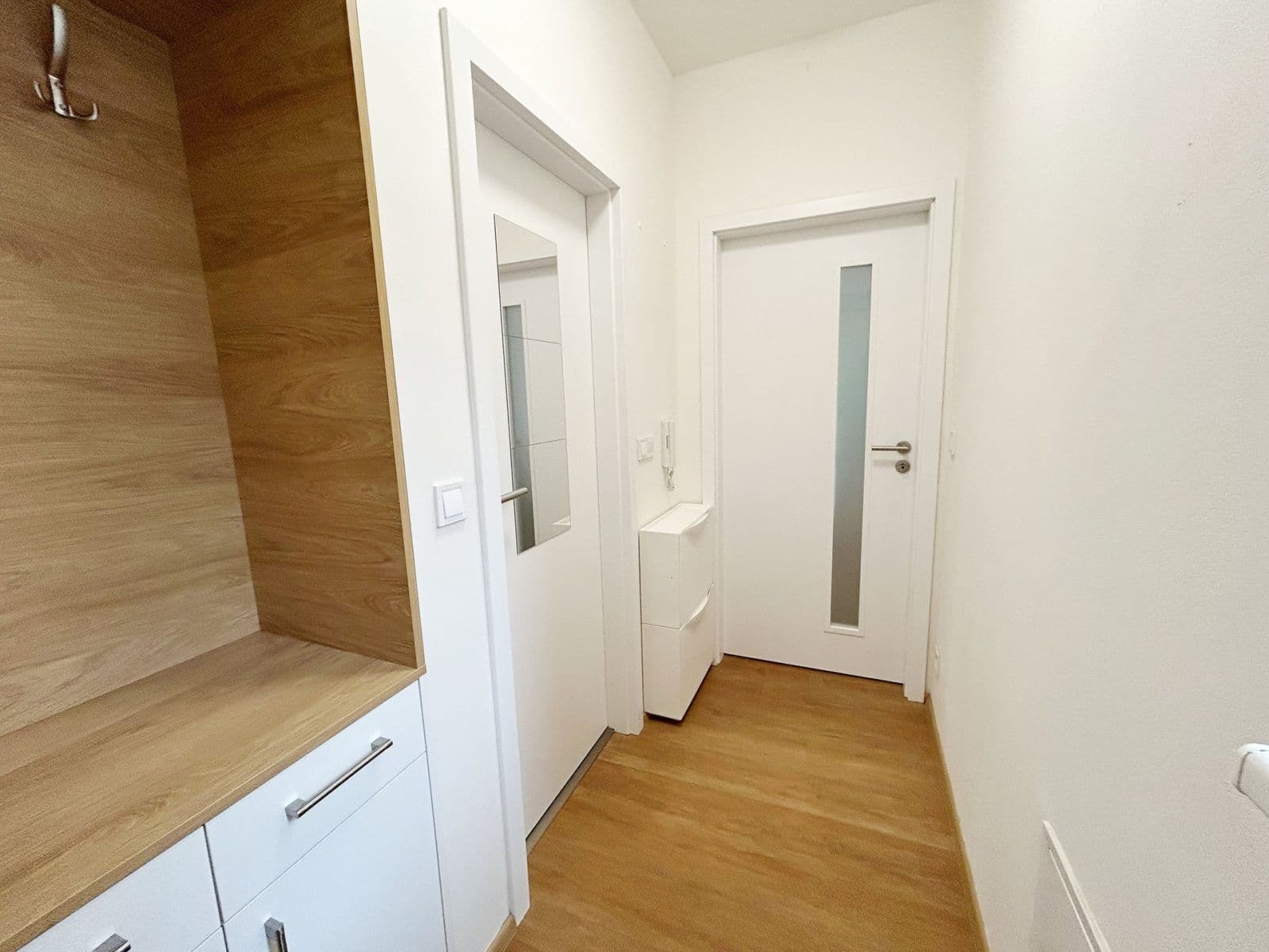 Pronájem bytu 2+kk 44 m², Zengrova, Kolín, Středočeský kraj Pronájem bytu 2+kk 44 m², Zengrova, Kolín, Středočeský kraj