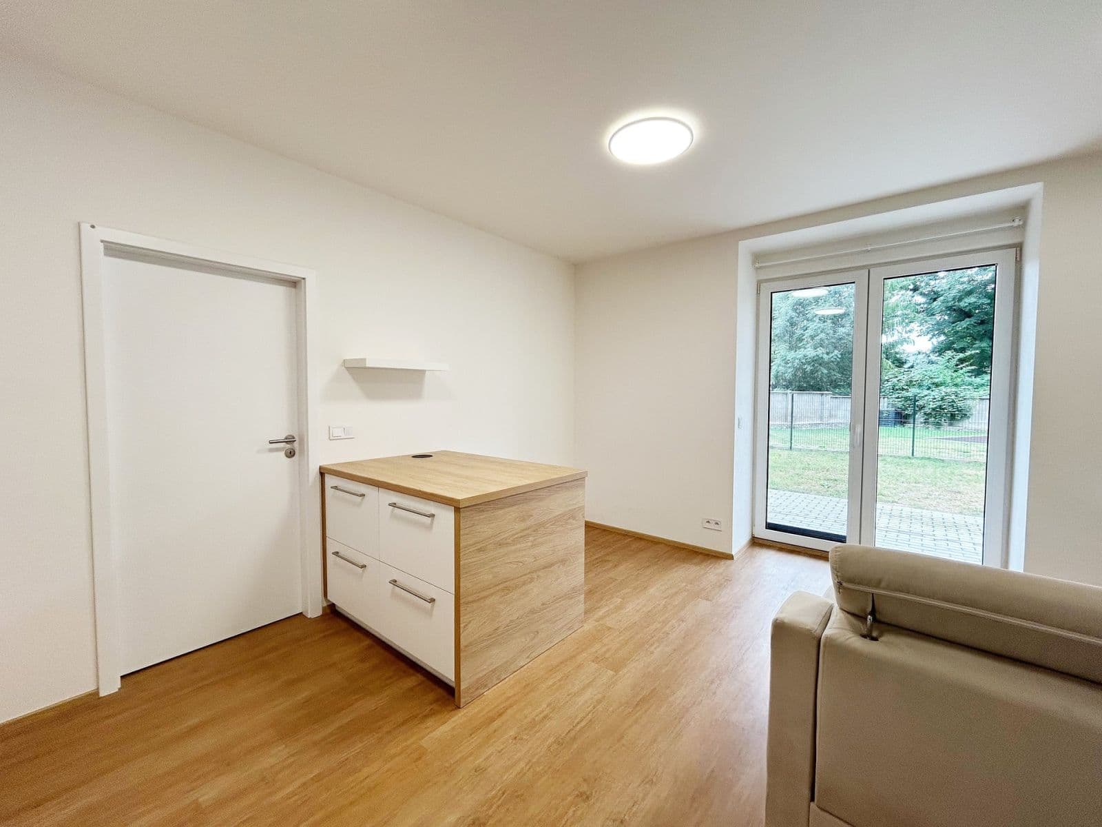 Pronájem bytu 2+kk 44 m², Zengrova, Kolín, Středočeský kraj Pronájem bytu 2+kk 44 m², Zengrova, Kolín, Středočeský kraj