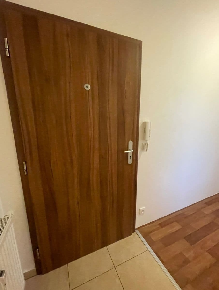 Pronájem bytu 1+kk 34 m², Otvovice, Středočeský kraj Pronájem bytu 1+kk 34 m², Otvovice, Středočeský kraj