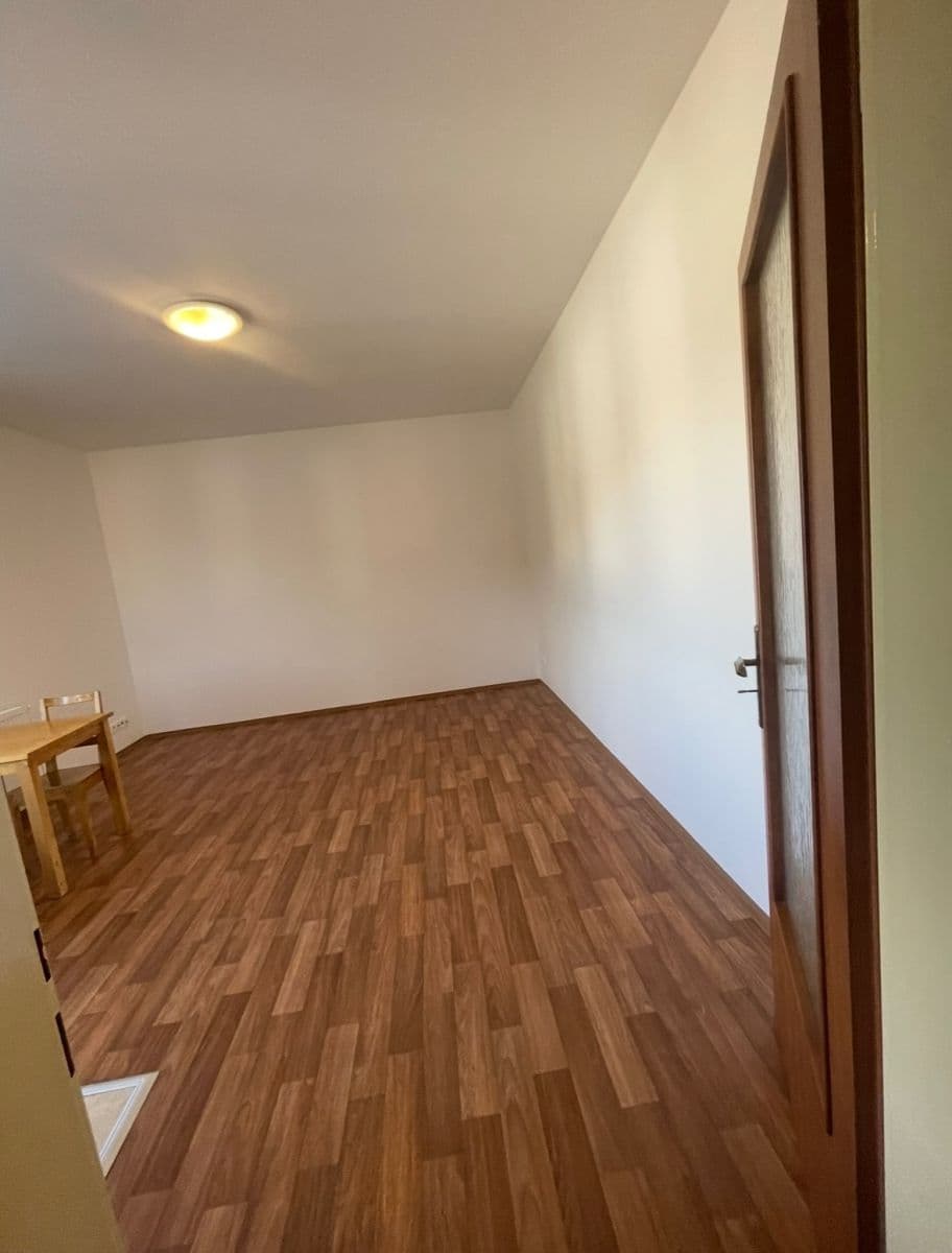 Pronájem bytu 1+kk 34 m², Otvovice, Středočeský kraj Pronájem bytu 1+kk 34 m², Otvovice, Středočeský kraj